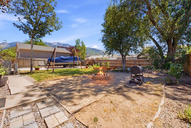 1174 VIOLET DR, Sandy, UT 84094