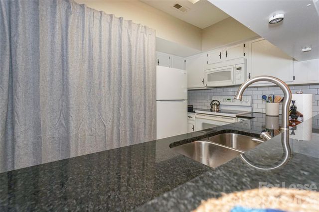 20105 Henderson Road E, Cornelius, NC 28031