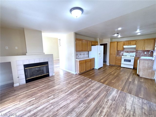 1324 Nugget Creek Drive, Las Vegas, NV 89108