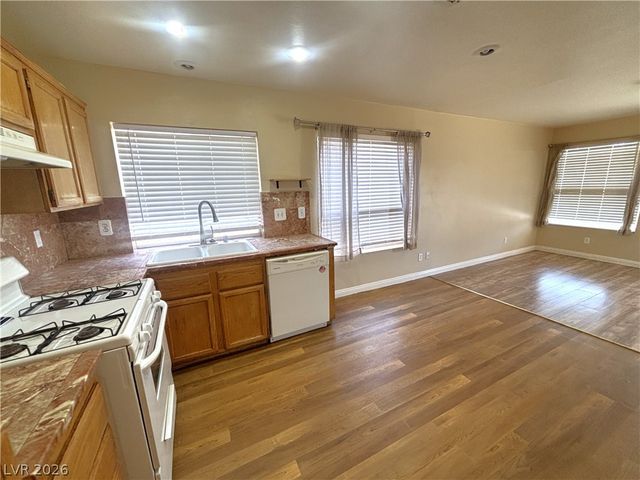 1324 Nugget Creek Drive, Las Vegas, NV 89108