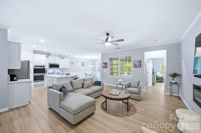 213 Picasso Trail, Mount Holly, NC 28120