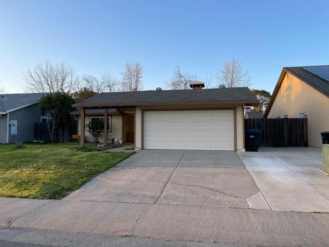 8617 Oldwoods Way, Sacramento, CA 95828