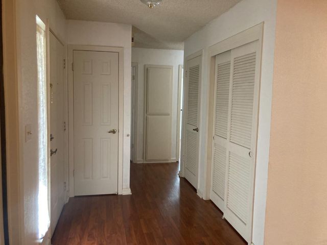 8617 Oldwoods Way, Sacramento, CA 95828
