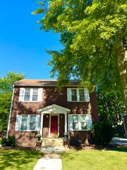 1321 N Jackson Street, Waukegan, IL 60085
