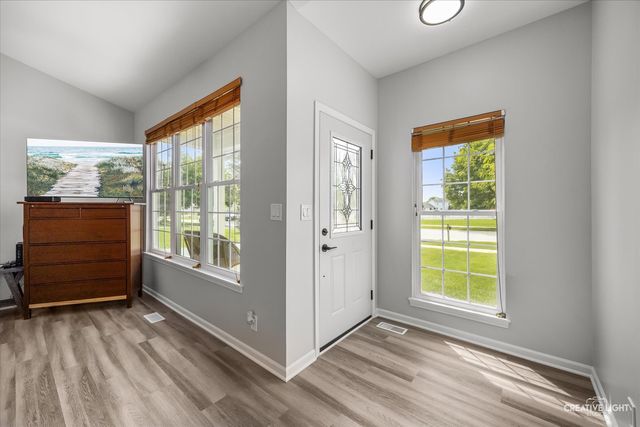 427 Barnaby Drive, Oswego, IL 60543