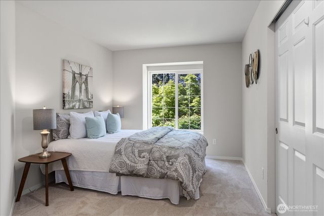 7205 NE 147th Place, Kenmore, WA 98028