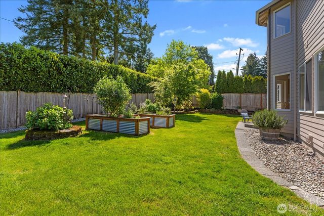 7205 NE 147th Place, Kenmore, WA 98028