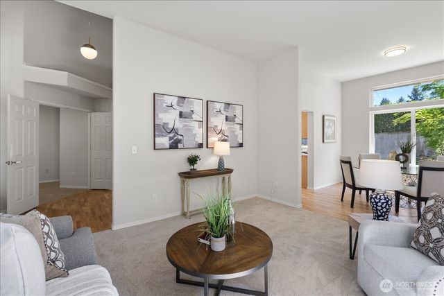 7205 NE 147th Place, Kenmore, WA 98028