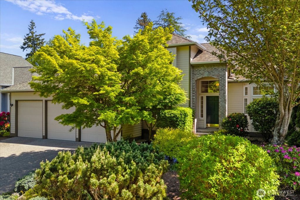 7205 NE 147th Place, Kenmore, WA 98028
