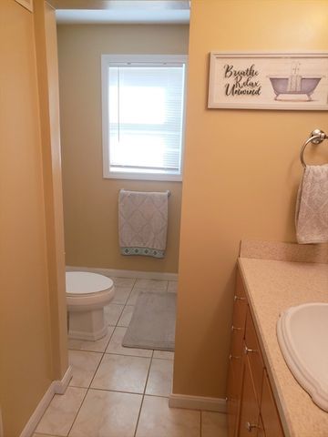 660 Thacher St 402, Attleboro, MA 02703