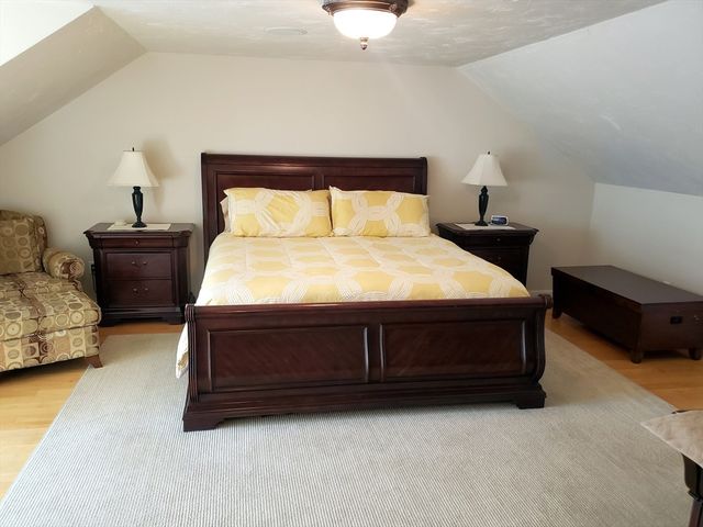 660 Thacher St 402, Attleboro, MA 02703