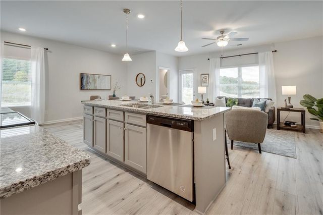 1711 Hillview Lane, Lithonia, GA 30058
