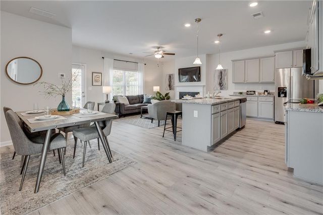 1711 Hillview Lane, Lithonia, GA 30058