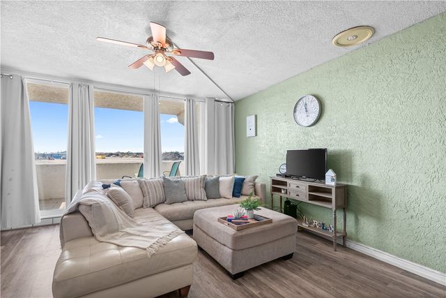 14401 Commodores Dr 101, Corpus Christi, TX 78418