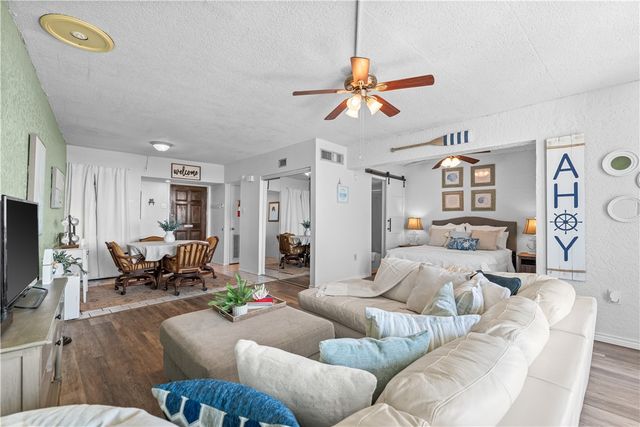 14401 Commodores Dr 101, Corpus Christi, TX 78418