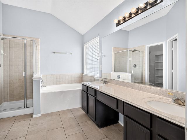 1022 Pondview Drive, Cedar Hill, TX 75104