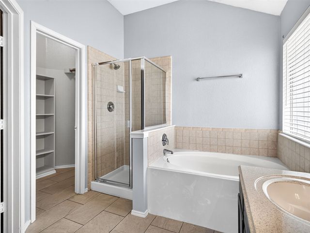 1022 Pondview Drive, Cedar Hill, TX 75104