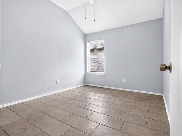 1022 Pondview Drive, Cedar Hill, TX 75104