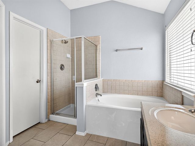1022 Pondview Drive, Cedar Hill, TX 75104