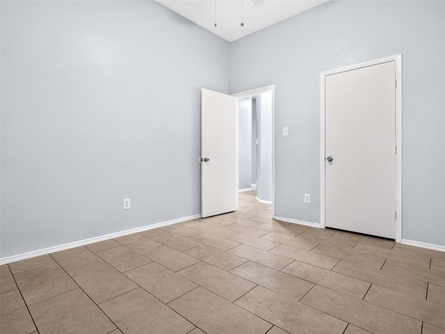 1022 Pondview Drive, Cedar Hill, TX 75104