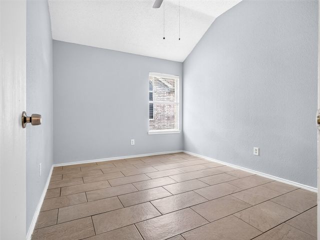 1022 Pondview Drive, Cedar Hill, TX 75104