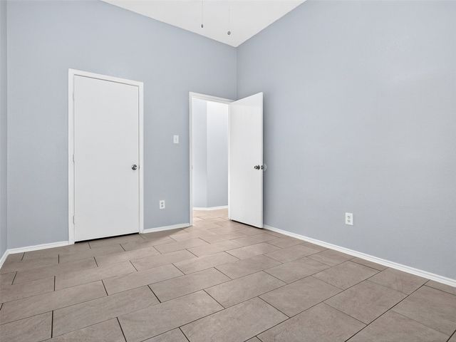1022 Pondview Drive, Cedar Hill, TX 75104