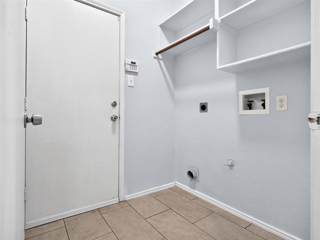 1022 Pondview Drive, Cedar Hill, TX 75104