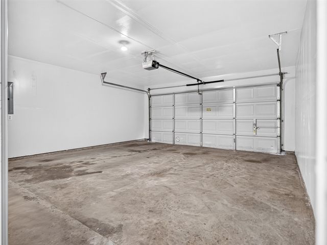 1022 Pondview Drive, Cedar Hill, TX 75104