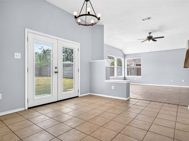 1022 Pondview Drive, Cedar Hill, TX 75104
