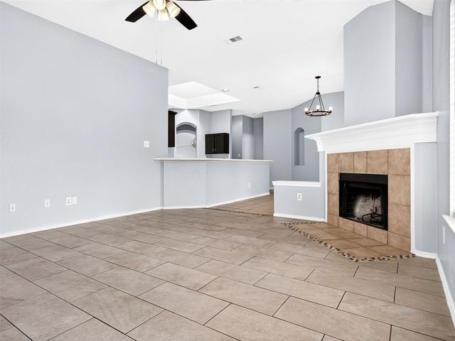 1022 Pondview Drive, Cedar Hill, TX 75104