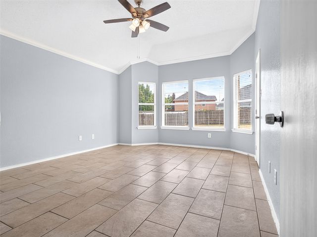 1022 Pondview Drive, Cedar Hill, TX 75104
