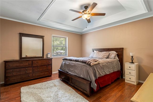 8557 Manor Drive, Bentonville, AR 72712