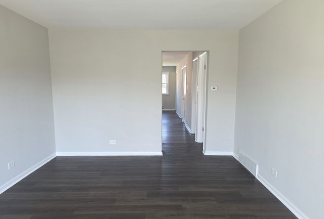 2252 E 92nd Place, Chicago, IL 60617