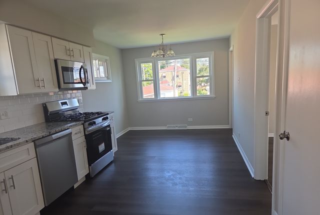 2252 E 92nd Place, Chicago, IL 60617
