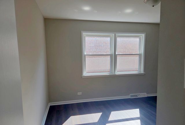 2252 E 92nd Place, Chicago, IL 60617
