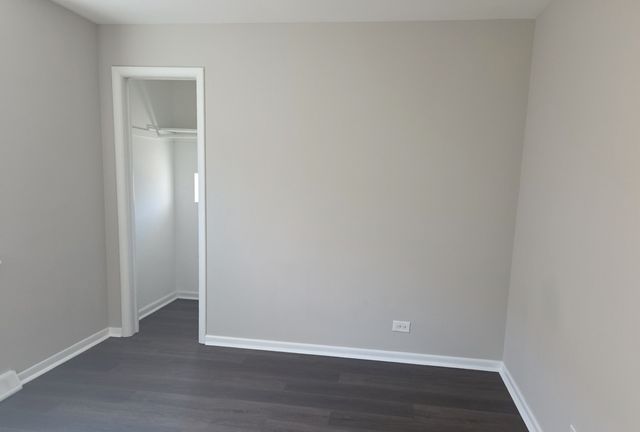 2252 E 92nd Place, Chicago, IL 60617
