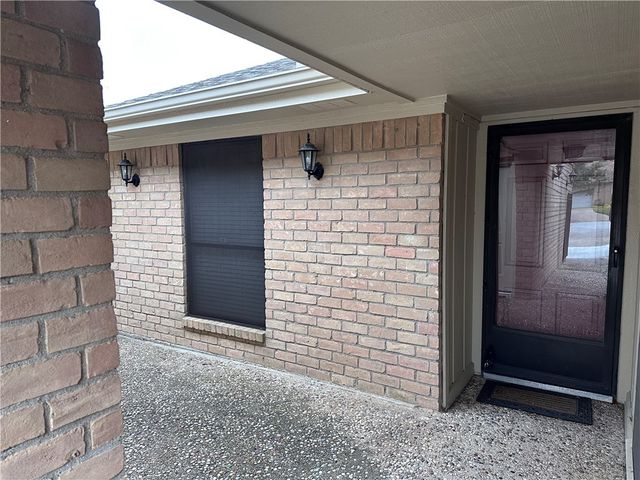 3012 Gleneagles Court, Bryan, TX 77802