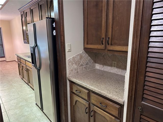 3012 Gleneagles Court, Bryan, TX 77802