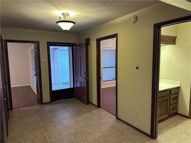 3012 Gleneagles Court, Bryan, TX 77802