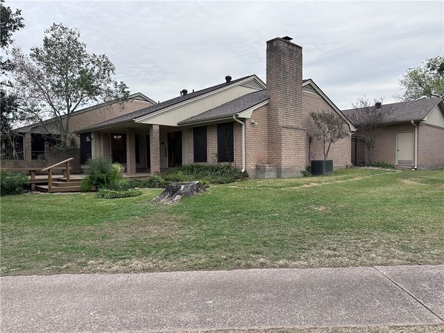 3012 Gleneagles Court, Bryan, TX 77802