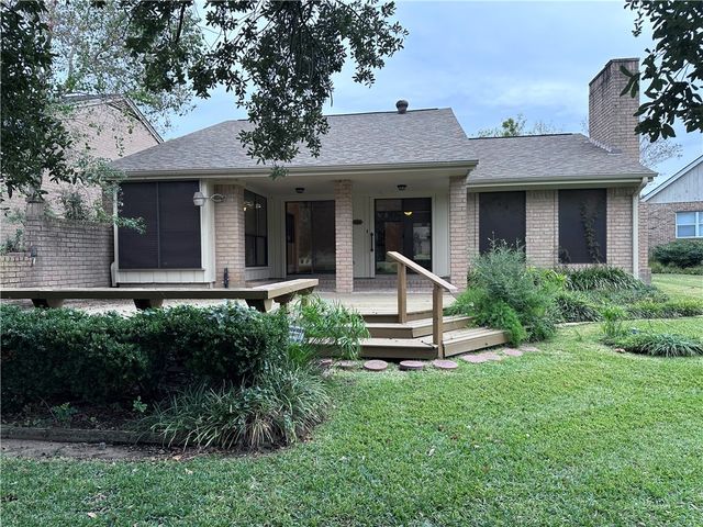 3012 Gleneagles Court, Bryan, TX 77802