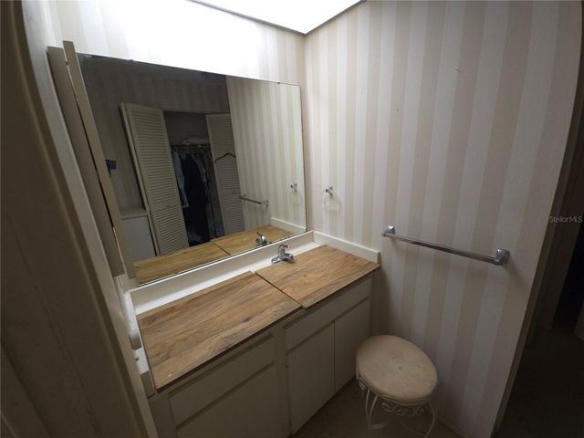 6413 MEADOWLARK LN, Bradenton, FL 34210