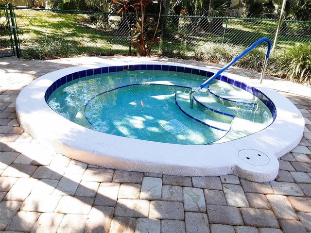 6413 MEADOWLARK LN, Bradenton, FL 34210