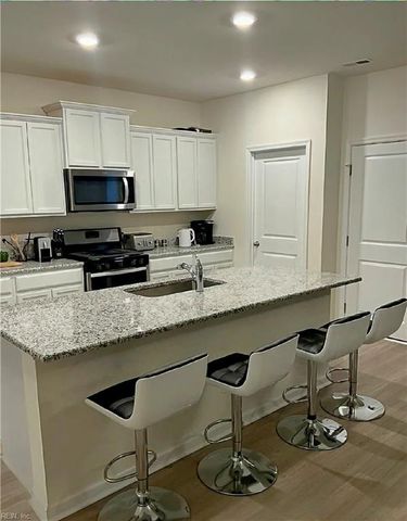 1510 Waltham LN, Newport News, VA 23608