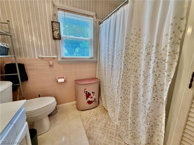 802 28th Street, Vienna, WV 26105