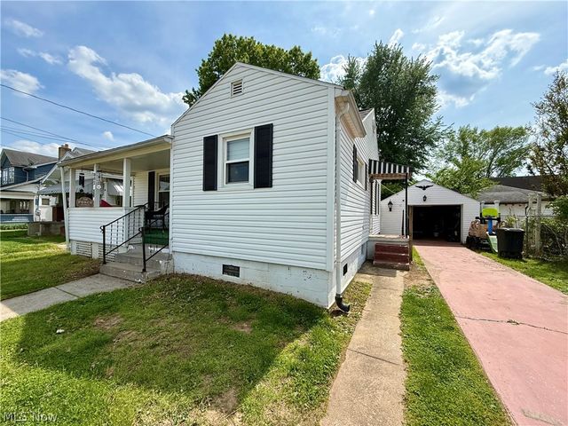 802 28th Street, Vienna, WV 26105