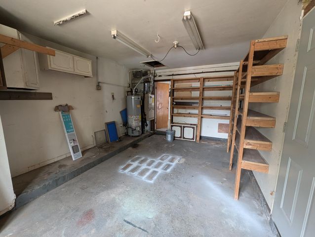 754 W 67th Avenue, Merrillville, IN 46410