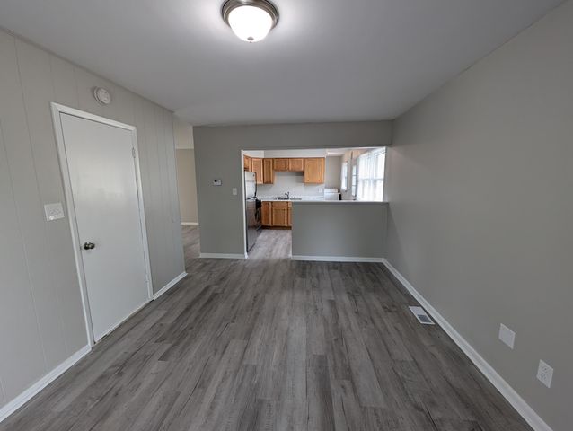 754 W 67th Avenue, Merrillville, IN 46410