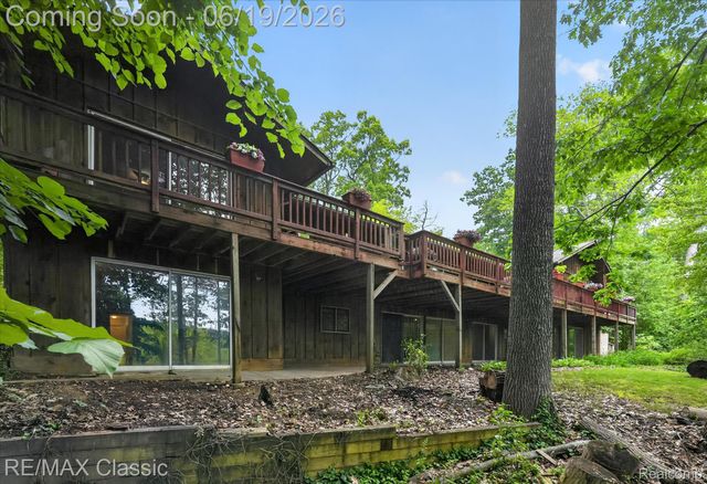 12189 Gage Road, Holly Township, MI 48442