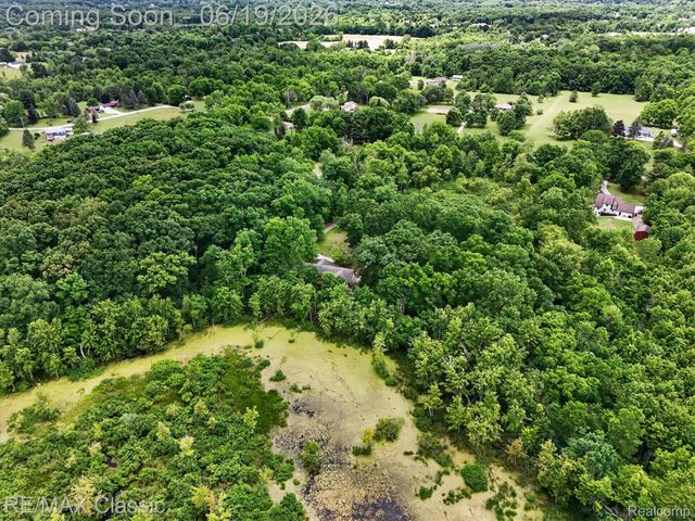 12189 Gage Road, Holly Township, MI 48442